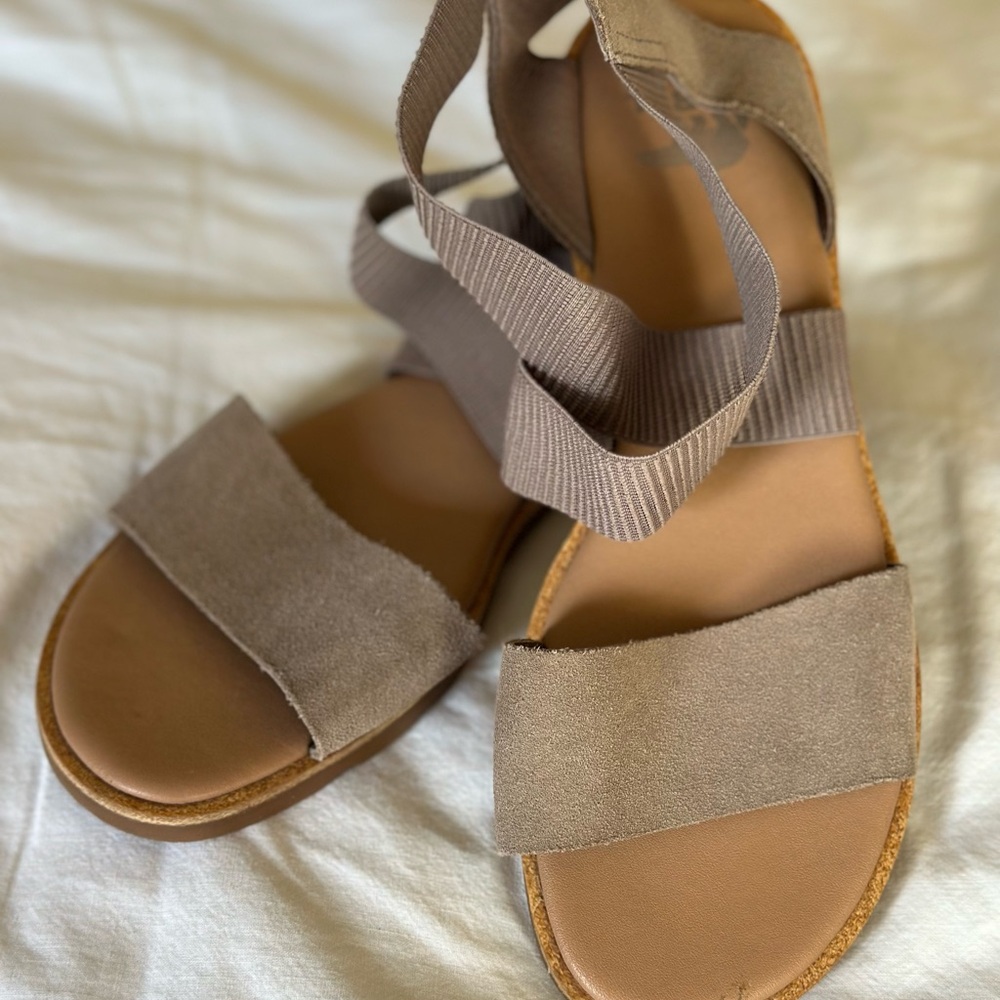 Sorel Taupe Elastic Strap Sandals